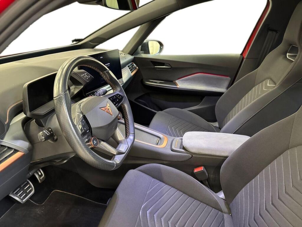 Cupra Born 2022 Punainen