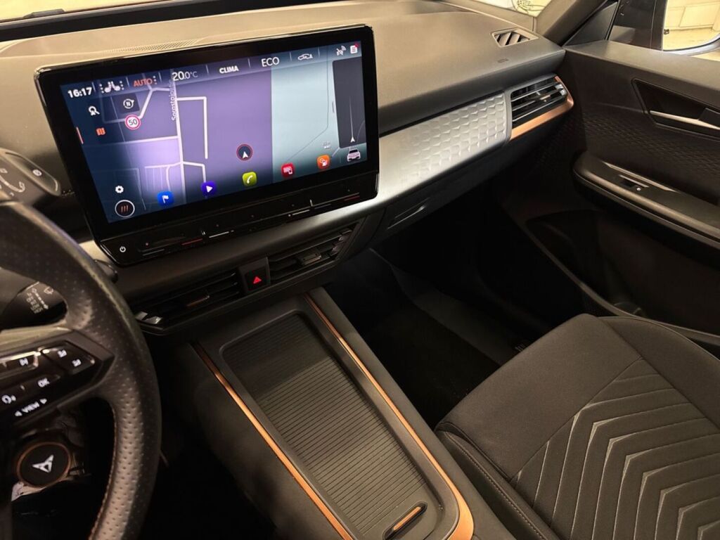 Cupra Born 2022 Punainen