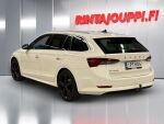 Skoda Octavia 2022 Valkoinen