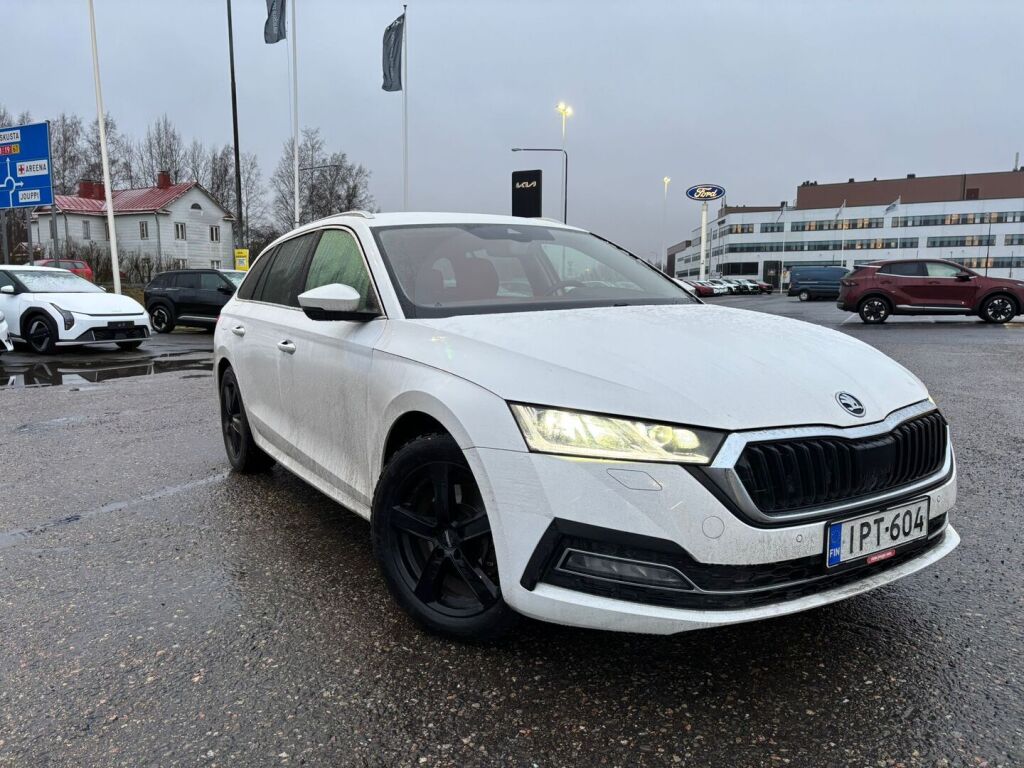Skoda Octavia 2022 Valkoinen