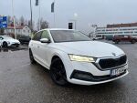 Skoda Octavia 2022 Valkoinen