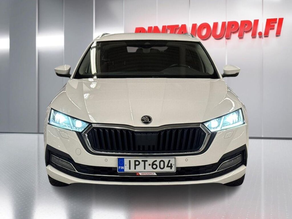 Skoda Octavia 2022 Valkoinen