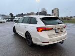 Skoda Octavia 2022 Valkoinen