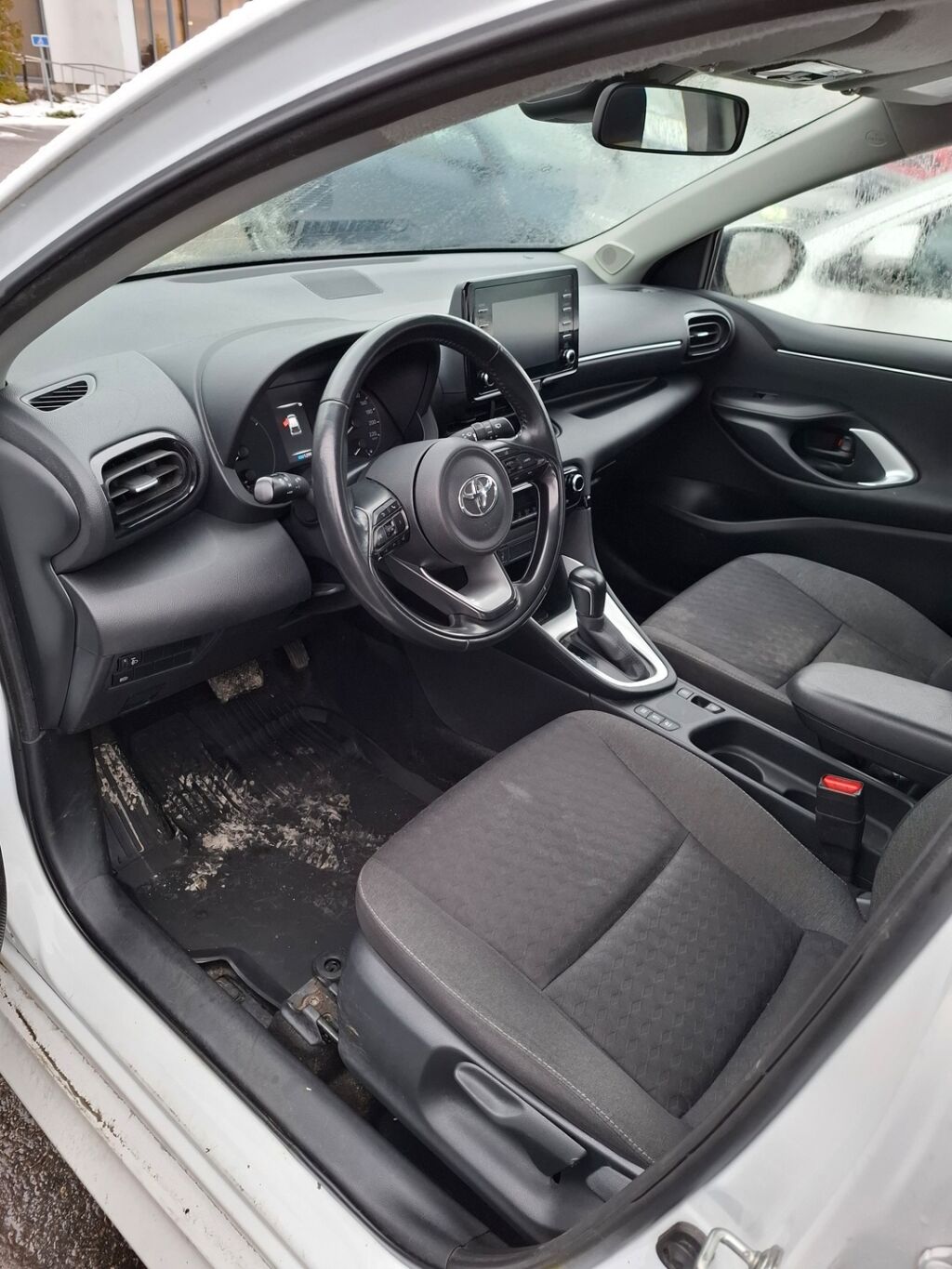 Toyota Yaris 2022 Valkoinen