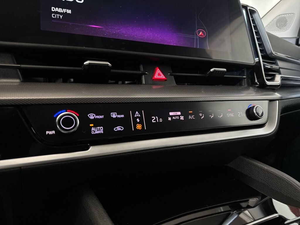 Kia Sportage 2023 Punainen