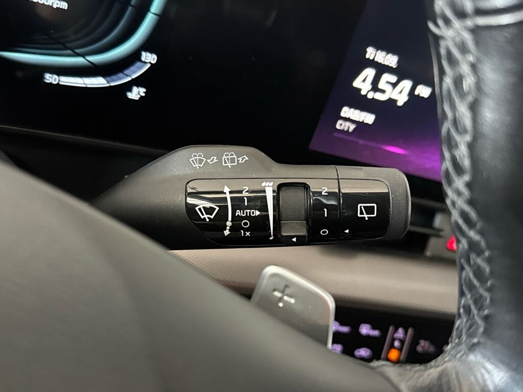 Kia Sportage 2023 Punainen