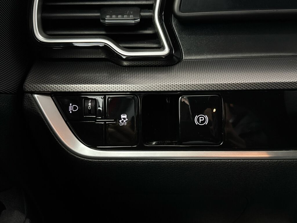 Kia Sportage 2023 Punainen