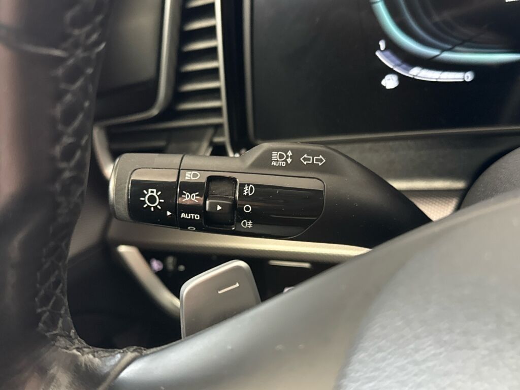 Kia Sportage 2023 Punainen