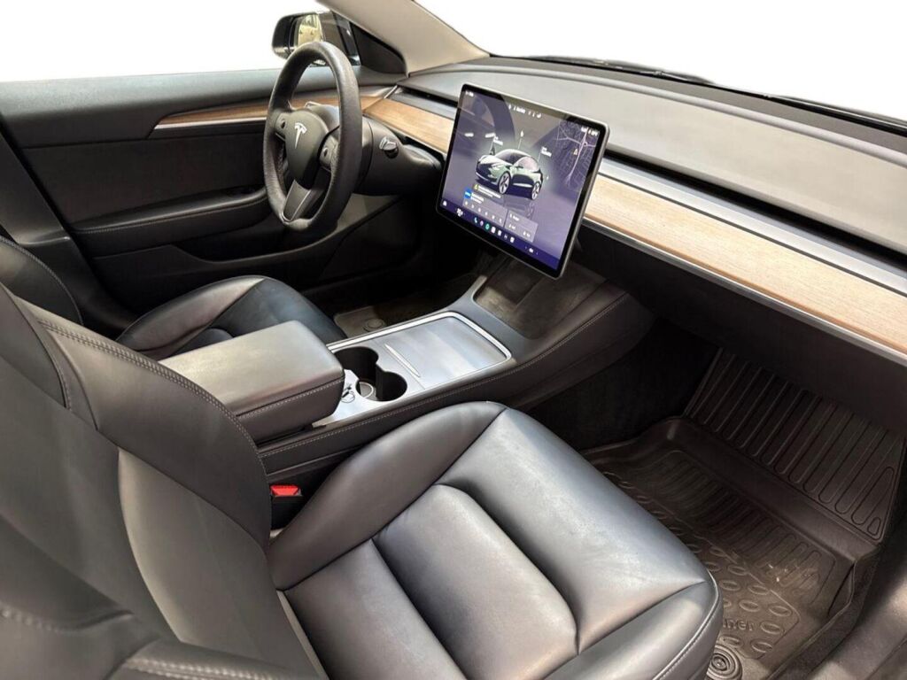 Tesla Model 3 2022 Musta