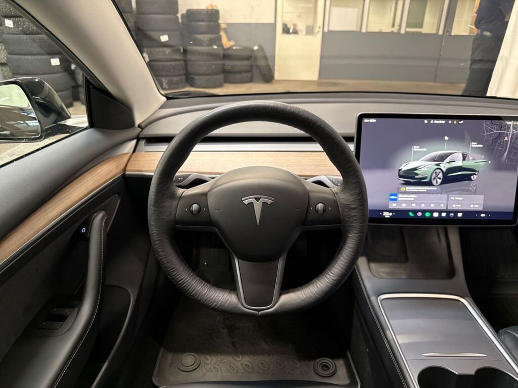 Tesla Model 3 2022 Musta