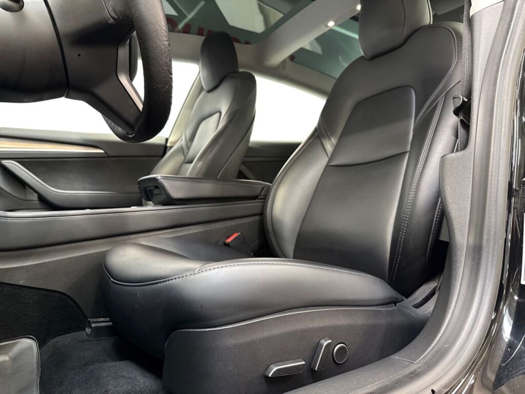 Tesla Model 3 2022 Musta