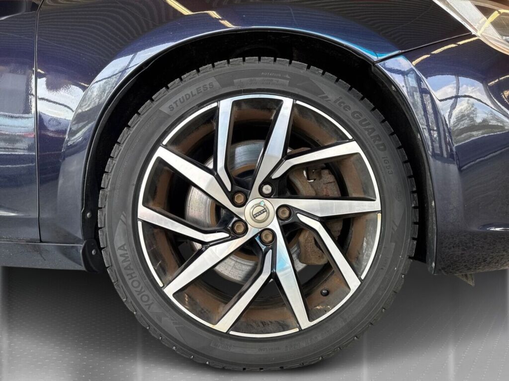 Volvo V60 2016 Sininen