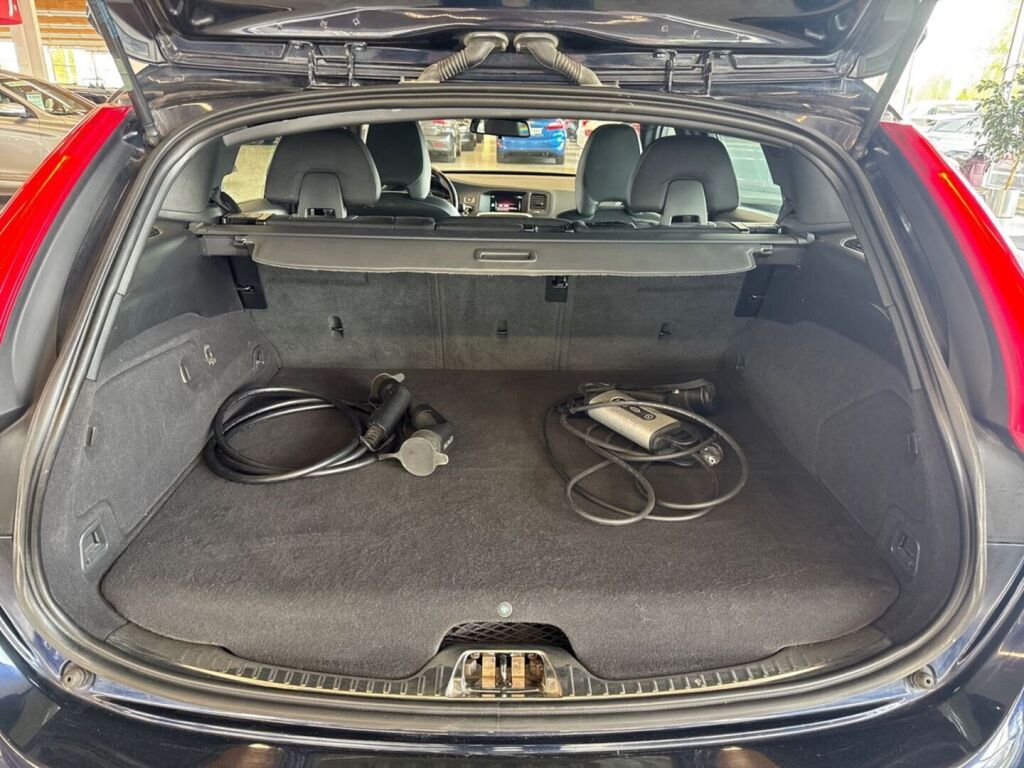 Volvo V60 2016 Sininen