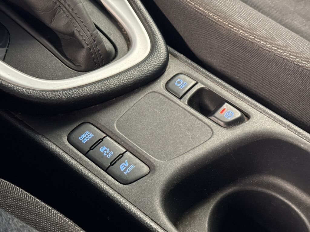 Toyota Yaris 2022 Valkoinen