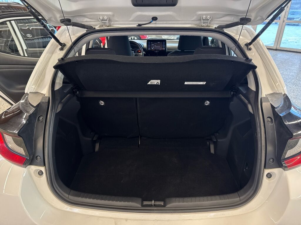 Toyota Yaris 2022 Valkoinen