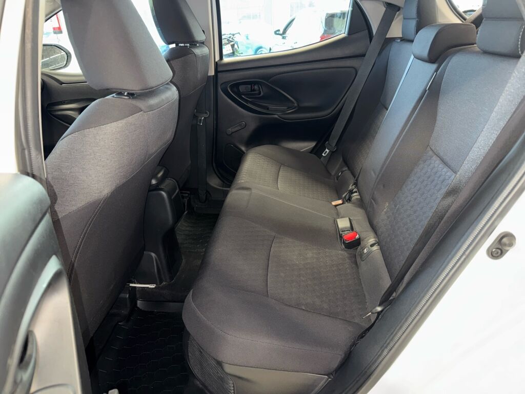 Toyota Yaris 2022 Valkoinen