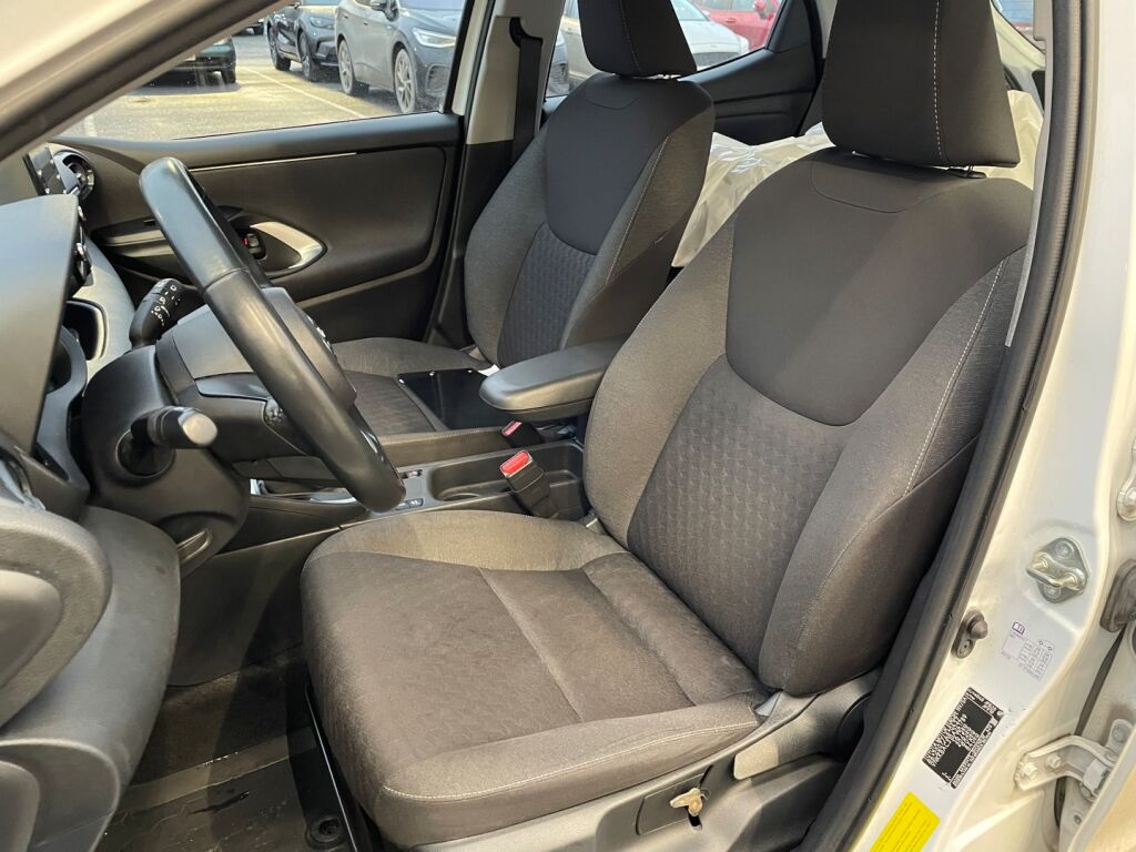 Toyota Yaris 2022 Valkoinen