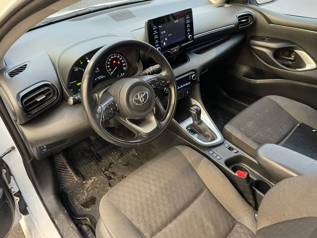 Toyota Yaris 2022 Valkoinen