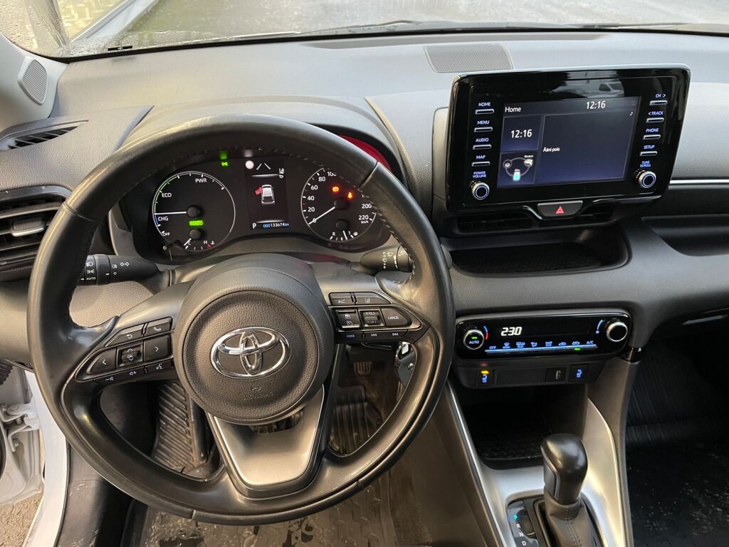 Toyota Yaris 2022 Valkoinen