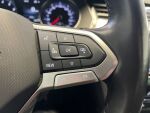Volkswagen Passat 2023 Musta