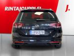 Volkswagen Passat 2023 Musta