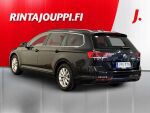 Volkswagen Passat 2023 Musta