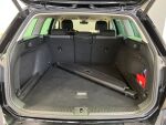 Volkswagen Passat 2023 Musta