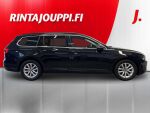 Volkswagen Passat 2023 Musta