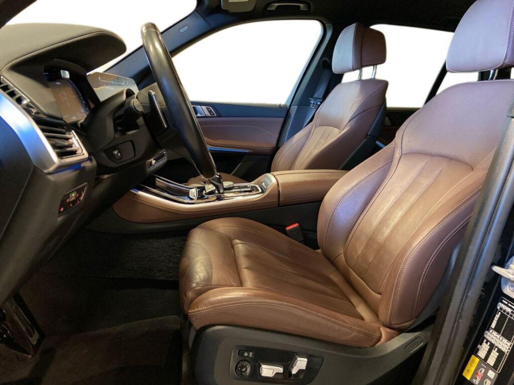 BMW X5 2022 Musta