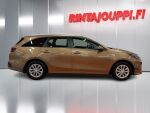 Kia Ceed 2022 Ruskea (beige)