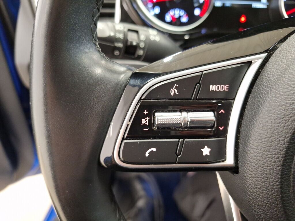 Kia Ceed 2022 Sininen