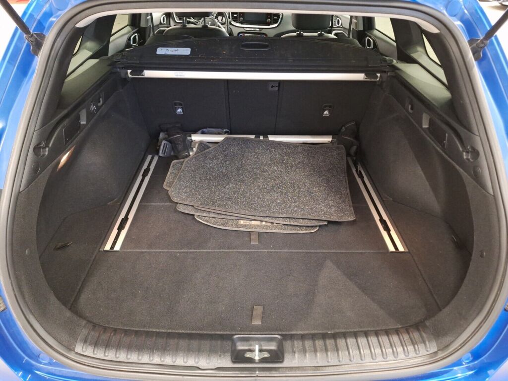 Kia Ceed 2022 Sininen