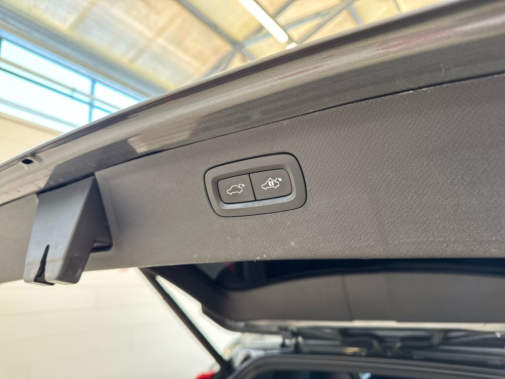 Volvo XC90 2019 Harmaa