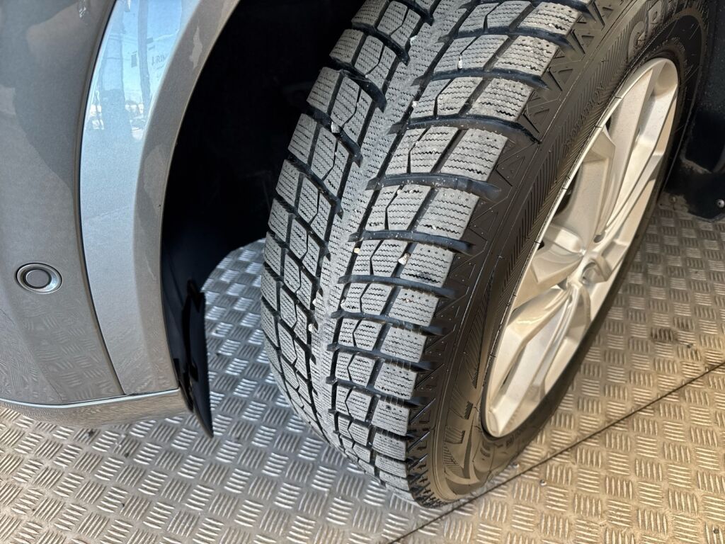 Volvo XC90 2019 Harmaa