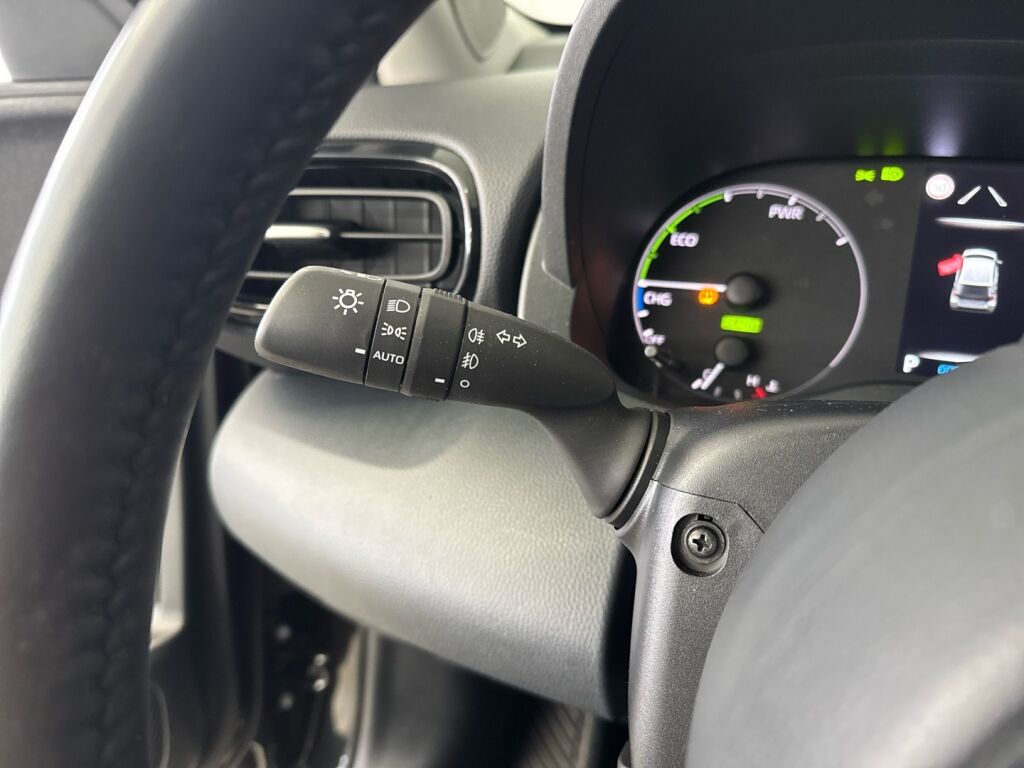 Toyota Yaris 2022 Musta