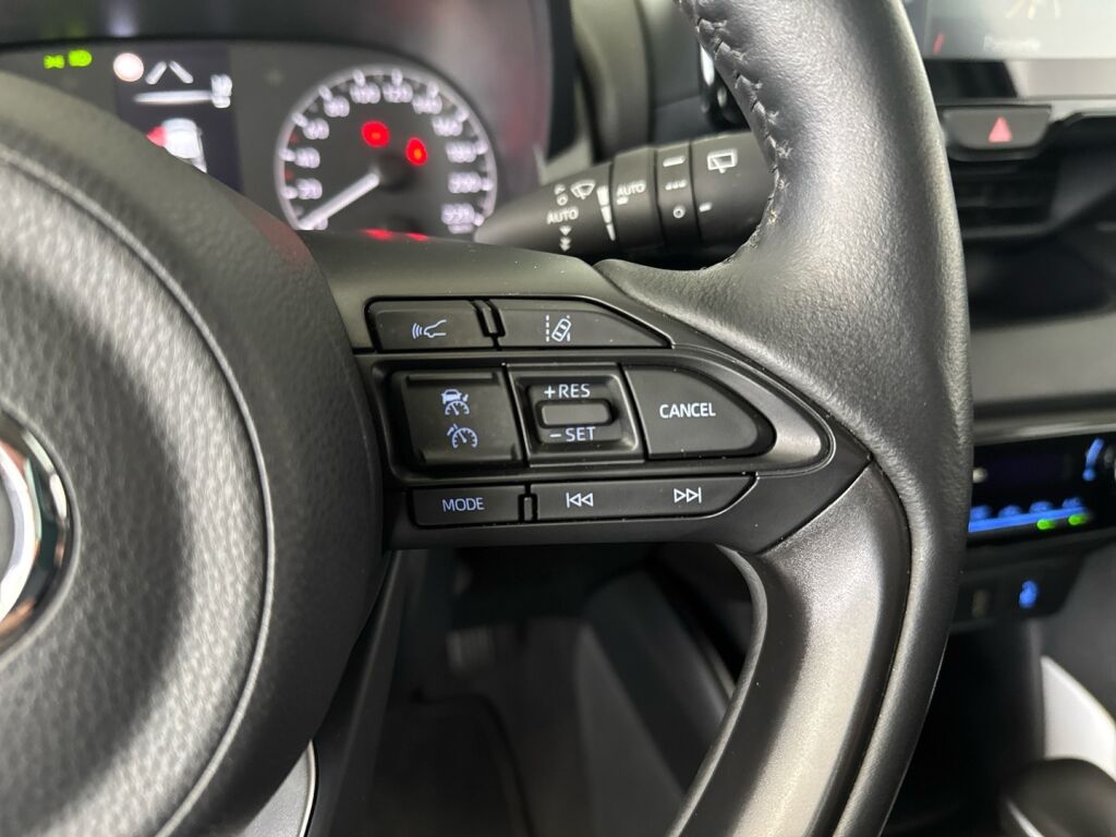 Toyota Yaris 2022 Musta