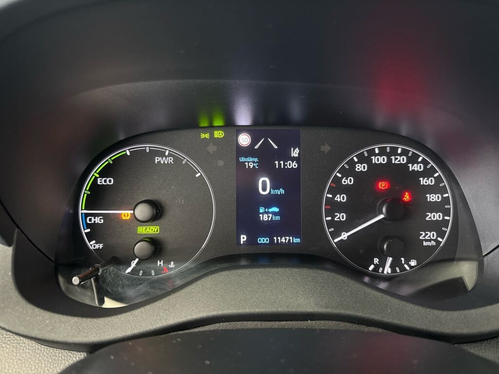 Toyota Yaris 2022 Musta