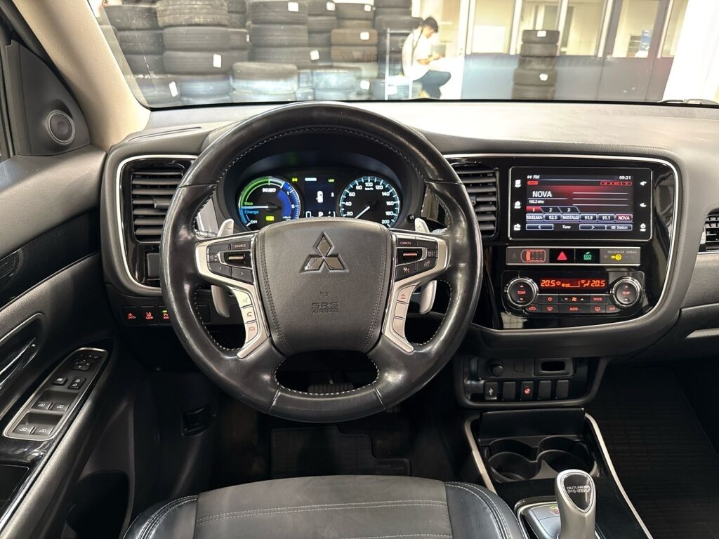 Mitsubishi Outlander PHEV 2019 Violetti