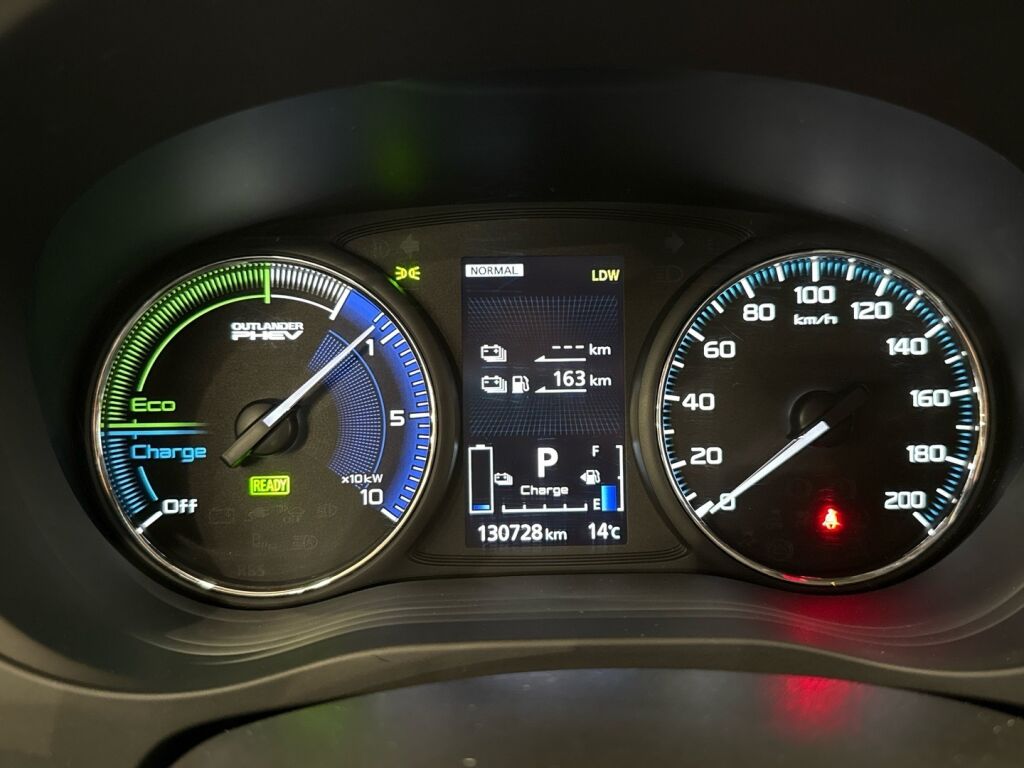 Mitsubishi Outlander PHEV 2019 Violetti
