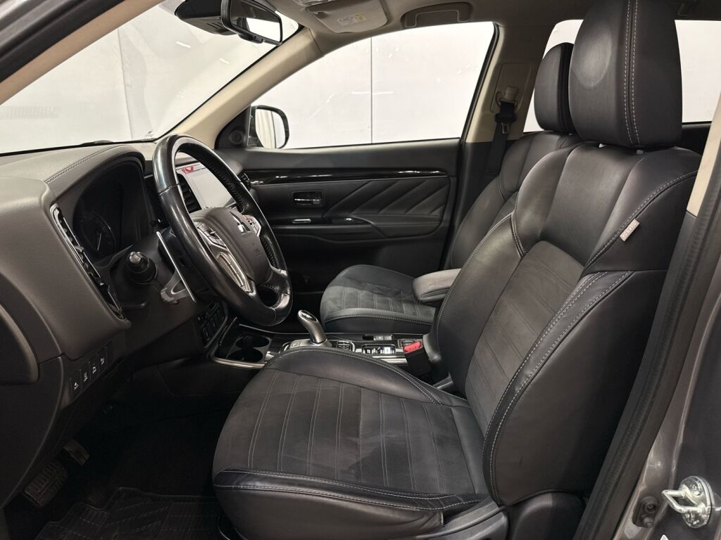 Mitsubishi Outlander PHEV 2019 Violetti