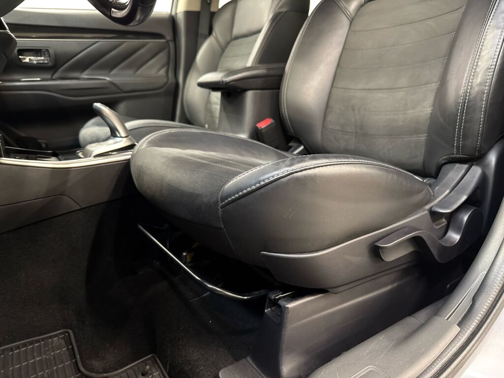 Mitsubishi Outlander PHEV 2019 Violetti