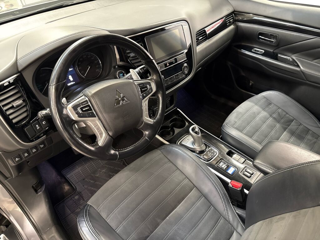 Mitsubishi Outlander PHEV 2019 Violetti