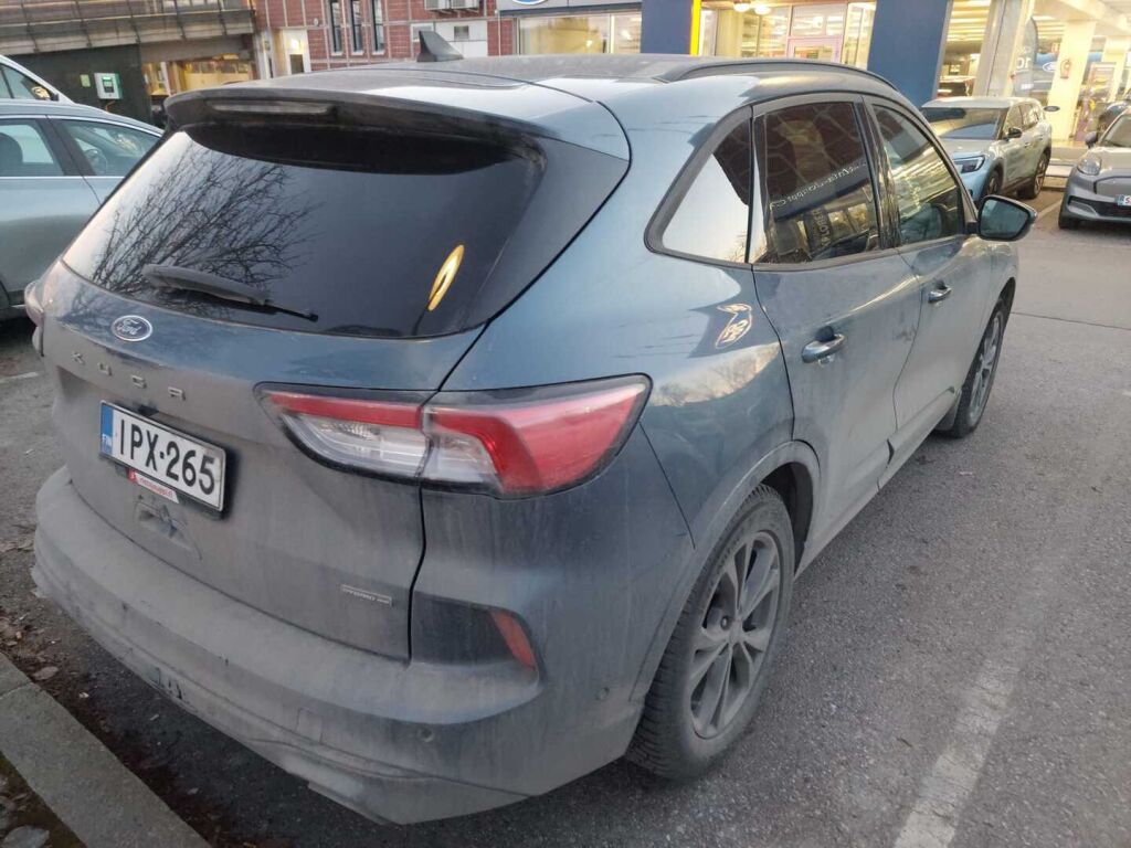 Ford Kuga 2023 Sininen