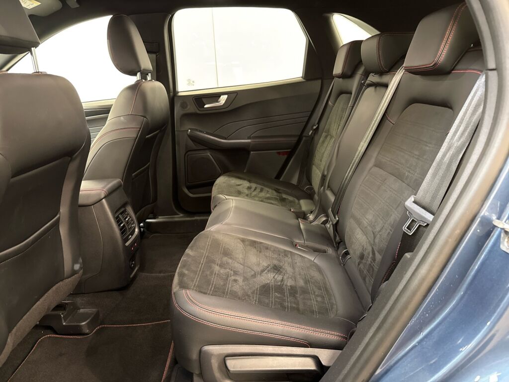 Ford Kuga 2023 Sininen