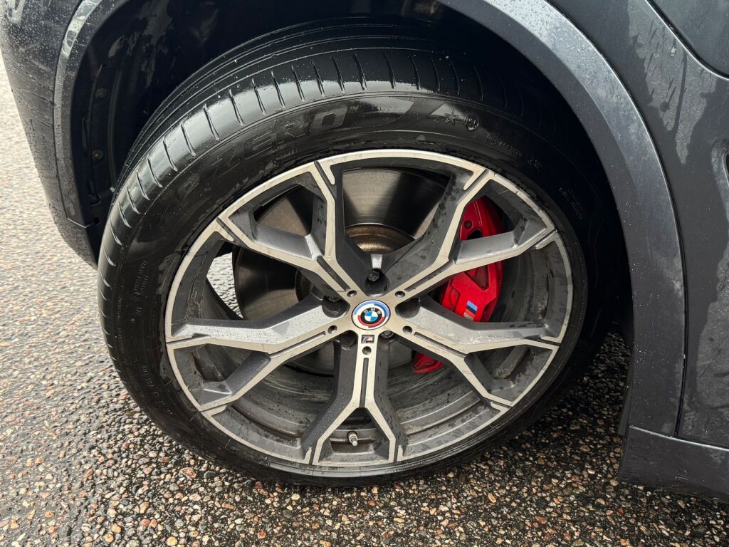 BMW X5 2022 Harmaa