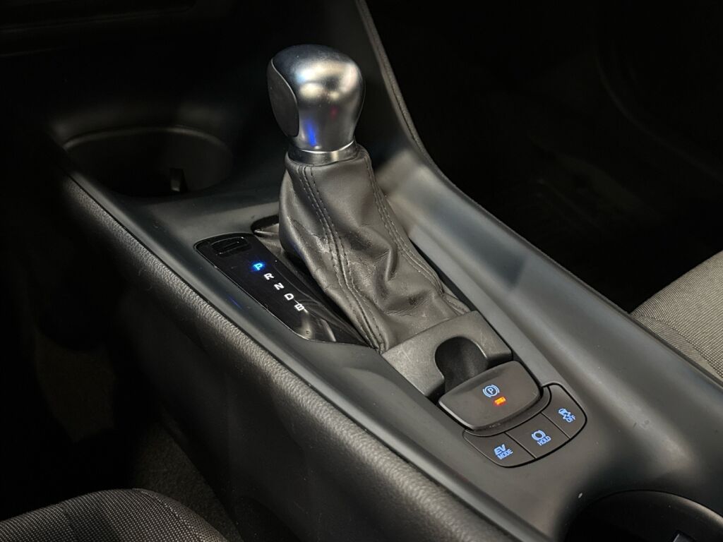 Toyota C-HR 2022 Violetti