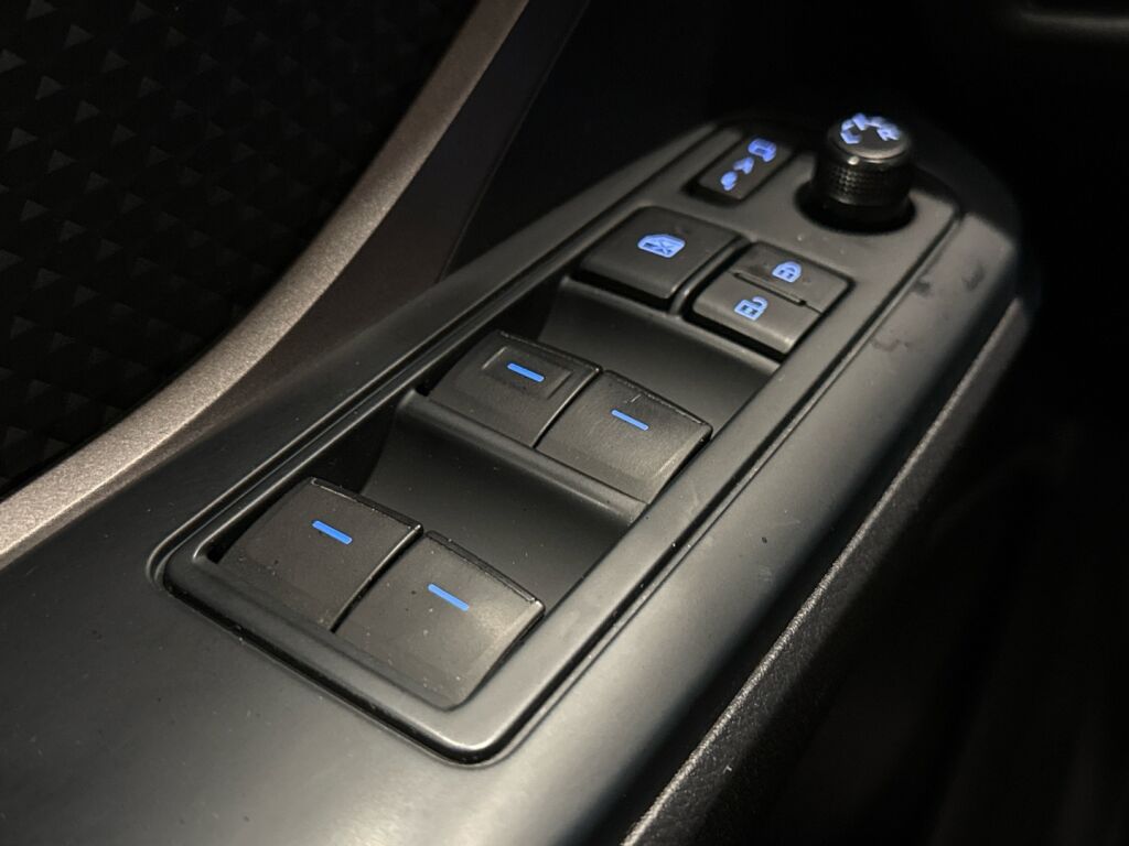 Toyota C-HR 2022 Violetti