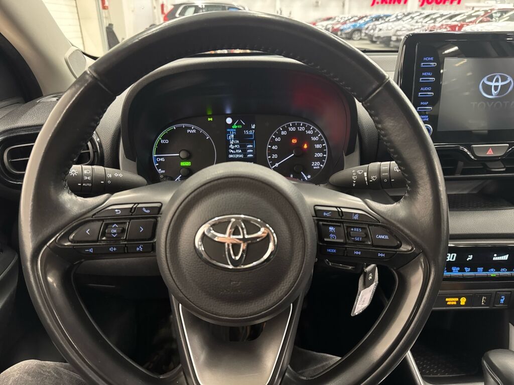 Toyota Yaris 2022 Valkoinen