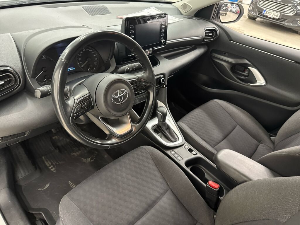 Toyota Yaris 2022 Valkoinen