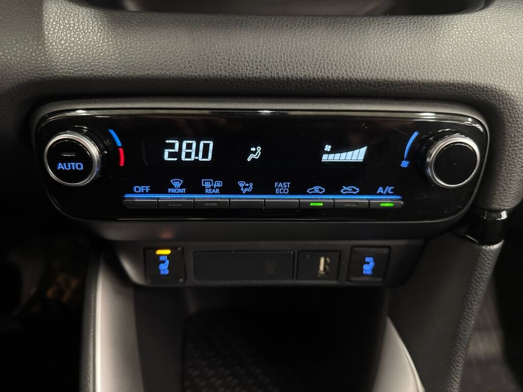 Toyota Yaris 2022 Valkoinen